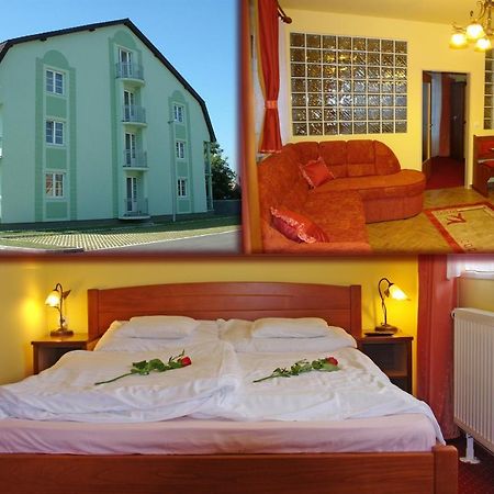Holdlux Apartmanok シャールヴァール エクステリア 写真