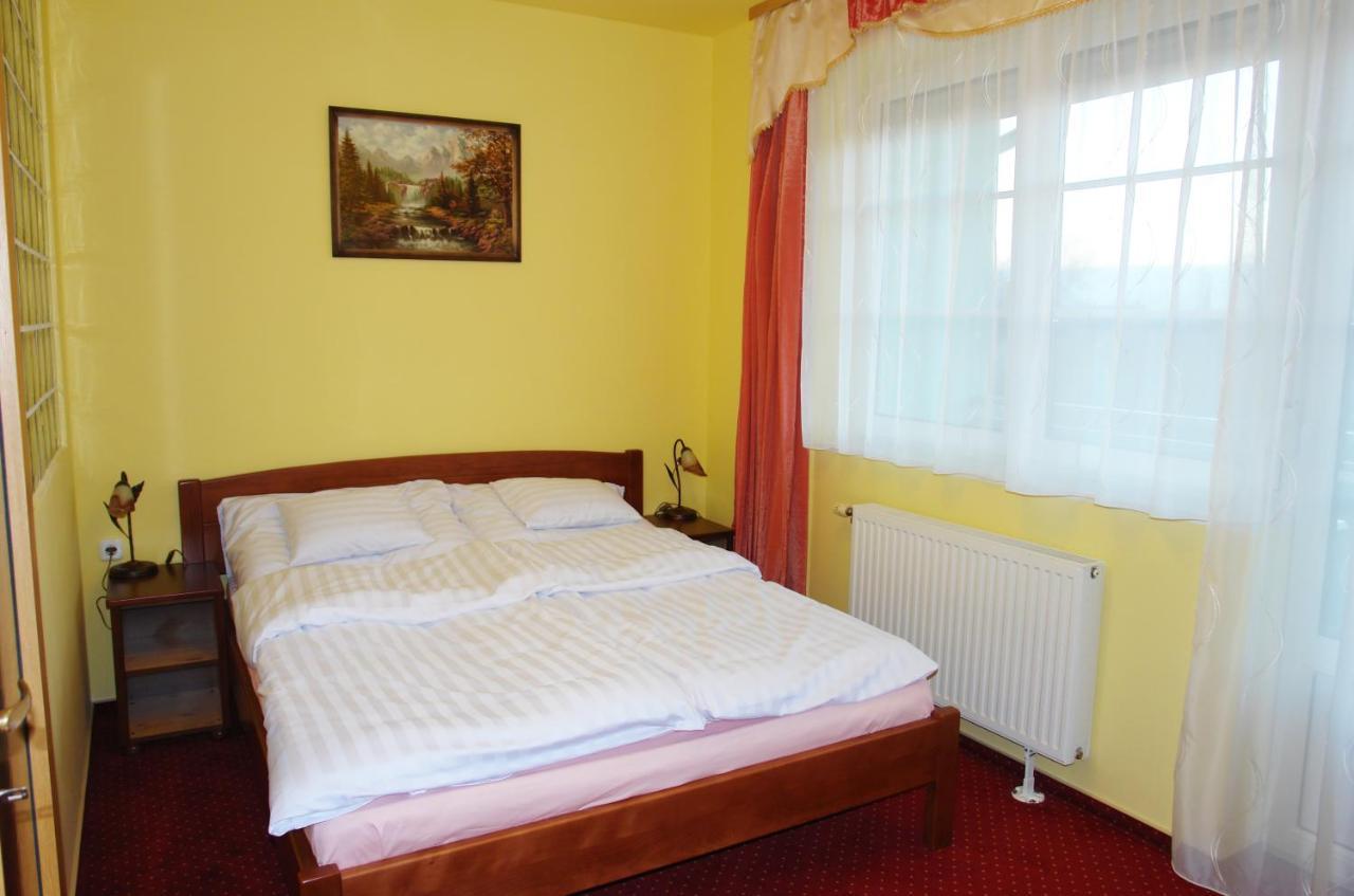 Holdlux Apartmanok シャールヴァール エクステリア 写真