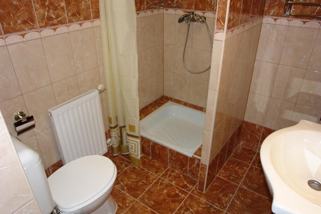 Holdlux Apartmanok シャールヴァール 部屋 写真