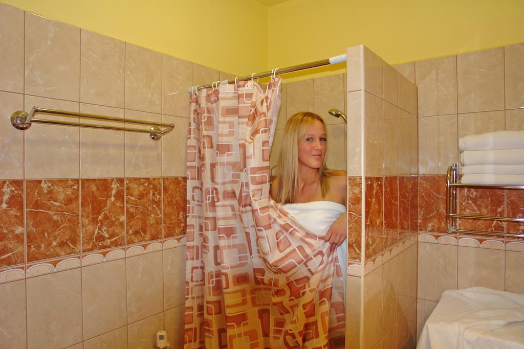 Holdlux Apartmanok シャールヴァール エクステリア 写真
